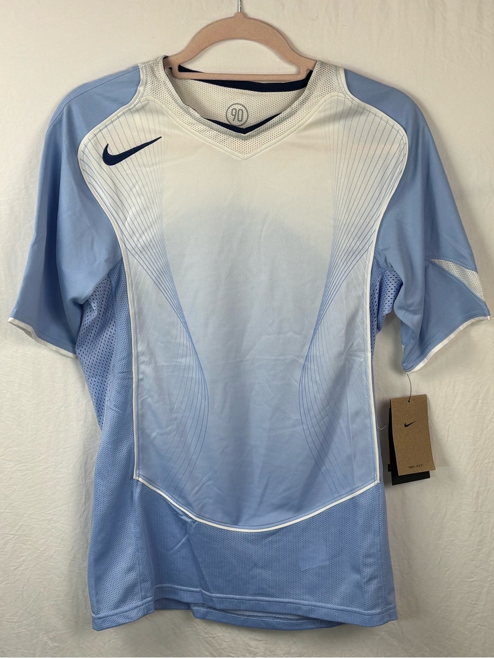 NWT Nike Men’s Xsmall White to Light Blue Gradient Athletic Jersey